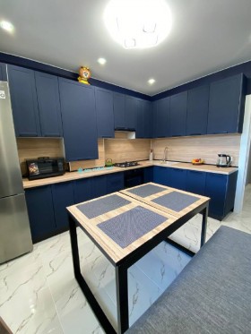 Кухня 1,95м Квадро (Высокие модули/Белый софт/Серый) в Нерюнгри - neryungri.katalogmebeli.com | фото 15